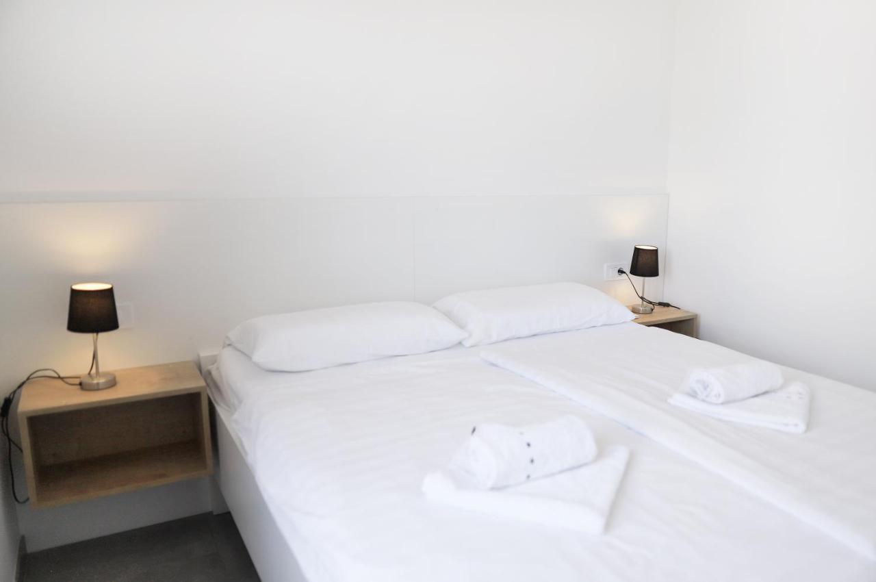 Apartments Terra Sun With Private Pool Or Jacuzzi นยีวีเซ ภายนอก รูปภาพ