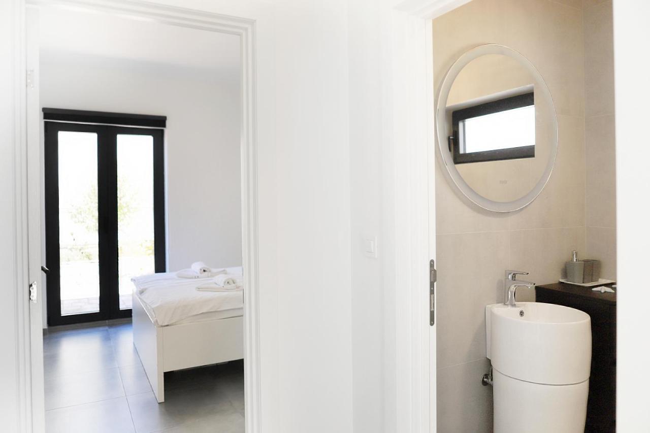 Apartments Terra Sun With Private Pool Or Jacuzzi นยีวีเซ ภายนอก รูปภาพ