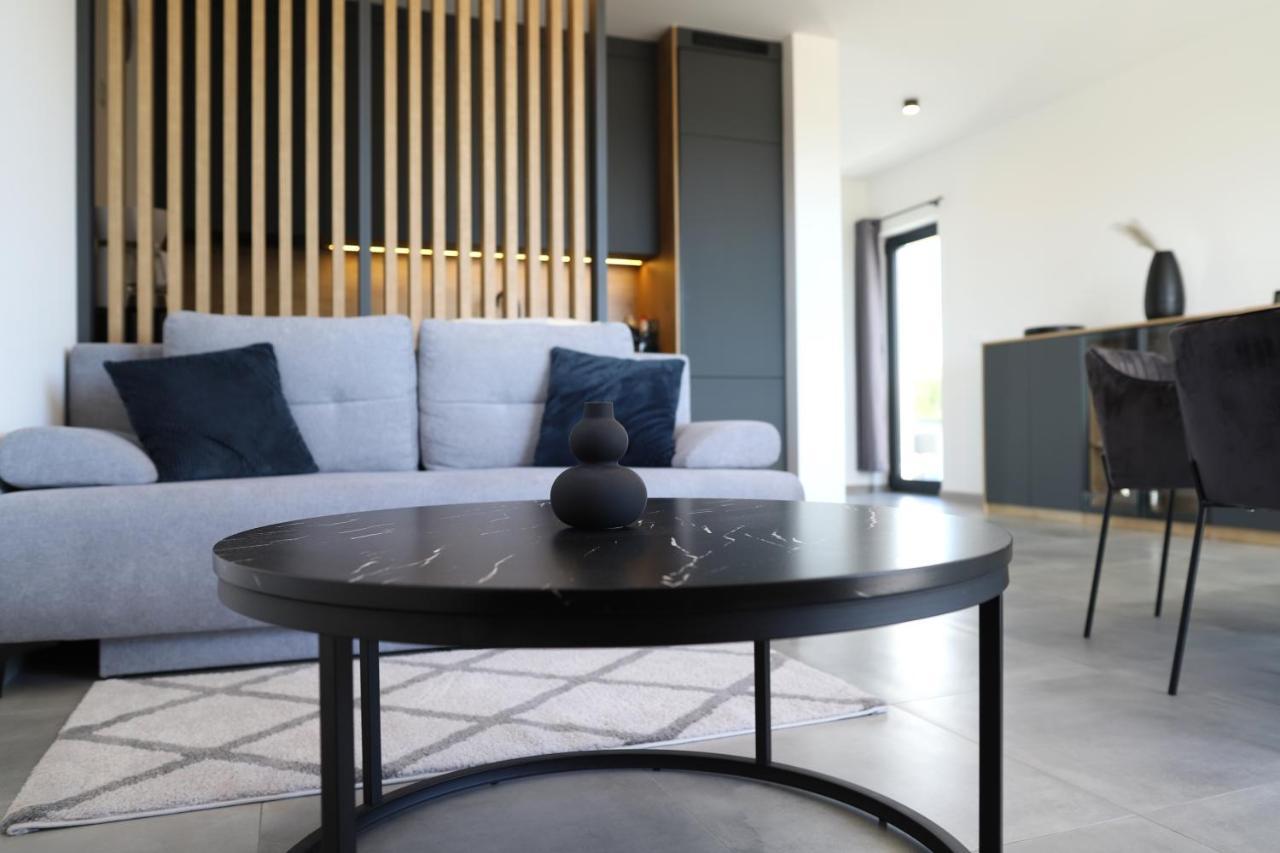 Apartments Terra Sun With Private Pool Or Jacuzzi นยีวีเซ ภายนอก รูปภาพ